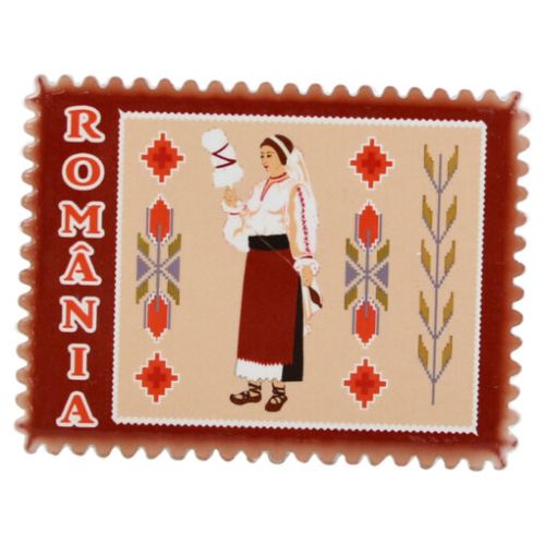 Magnet din ceramica Romania  femeie in costum popular 40109